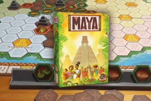 Lees meer over het artikel Maya bordspel review: Strategisch tegel legspel