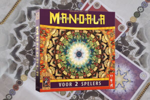 Lees meer over het artikel Mandala kaartspel review: spaar kaarten in jouw kelk